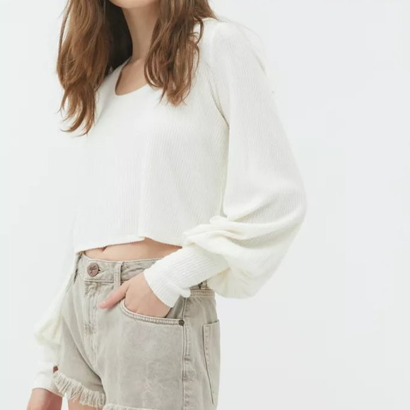 UO Out From Under Gemma Cozy Balloon Sleeve Top - Picture 1 of 5